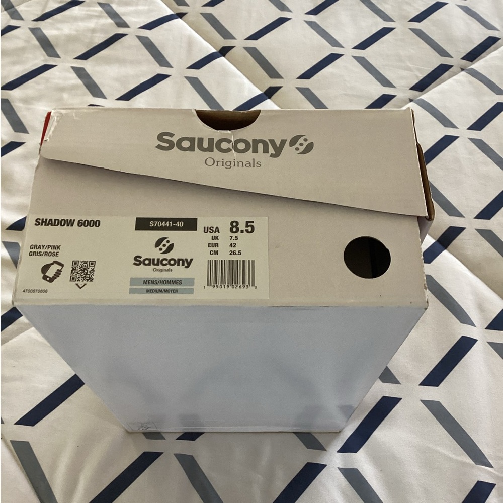 Saucony Originals Shadow 6000 in Gray and Pink